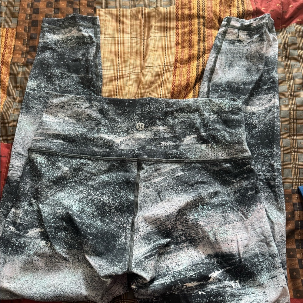 lululemon athletica Women's Black and Gray Leggings